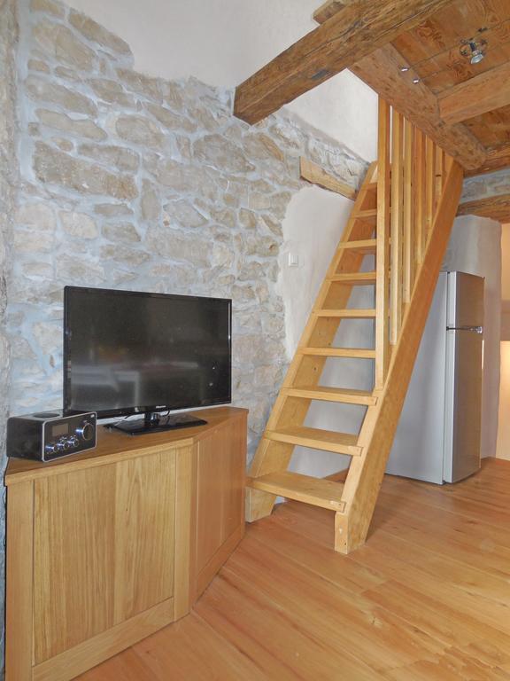 ברטוניגלה Stone House Apartments מראה חיצוני תמונה